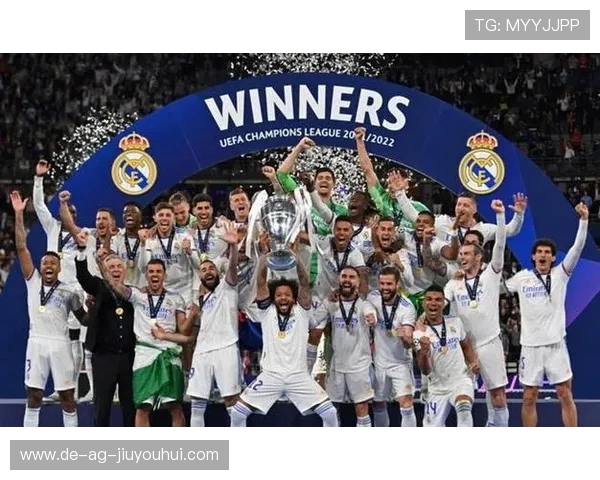 欧冠赛场巅峰对决精彩上演 球迷热血沸腾谁将问鼎冠军宝座 欧冠赛场巅峰对决精彩上演 球迷热血沸腾谁将问鼎冠军宝座